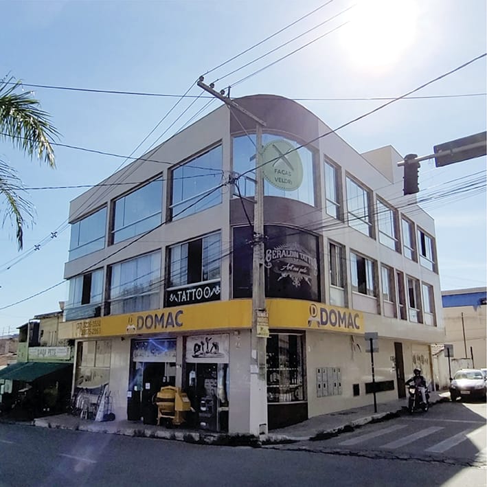 Foto da fachada do comércio da Domac - Máquinas, Ferramentas e Ferragens. Foto da fachada do comércio da Domac - Máquinas, Ferramentas e Ferragens.